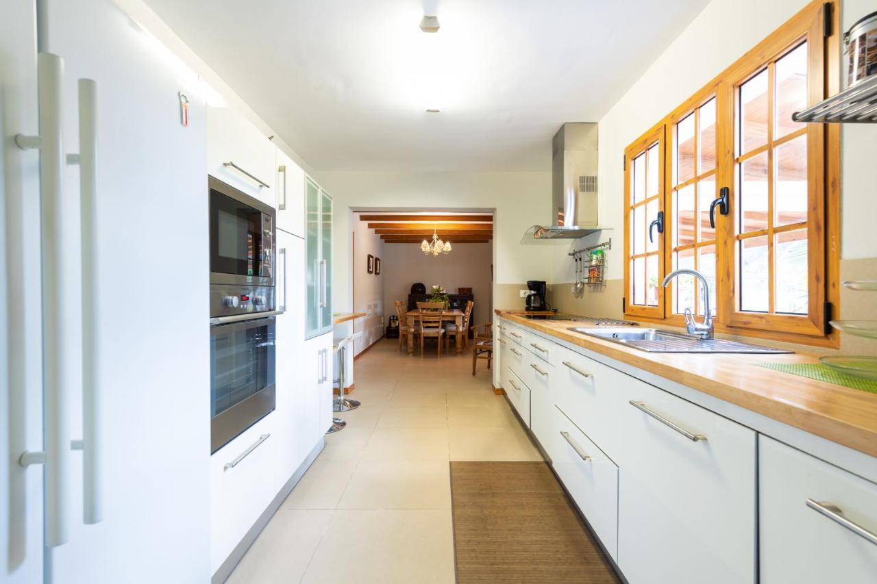 לאס פאלמס דה גראן קנאריה 5Br Home - Pool Parking & Tennis Court מראה חיצוני תמונה